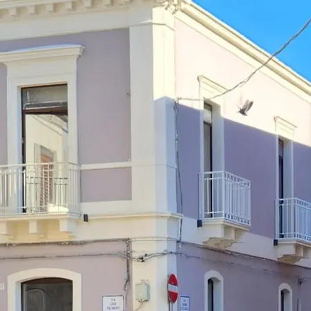 Gasthuis Palazzo Grecale Dell'etna Aci SantʼAntonio