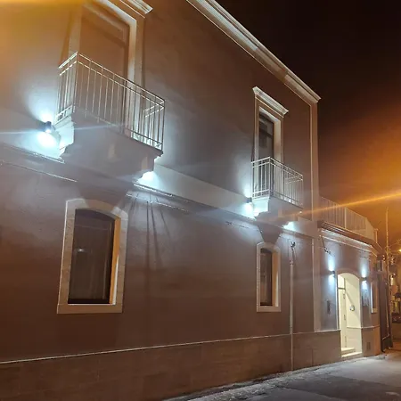 Palazzo Grecale Dell'etna Gasthuis *